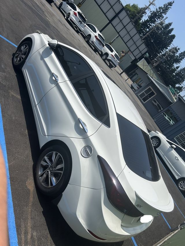 HYUNDAI現代 ELANTRA  第4張相片