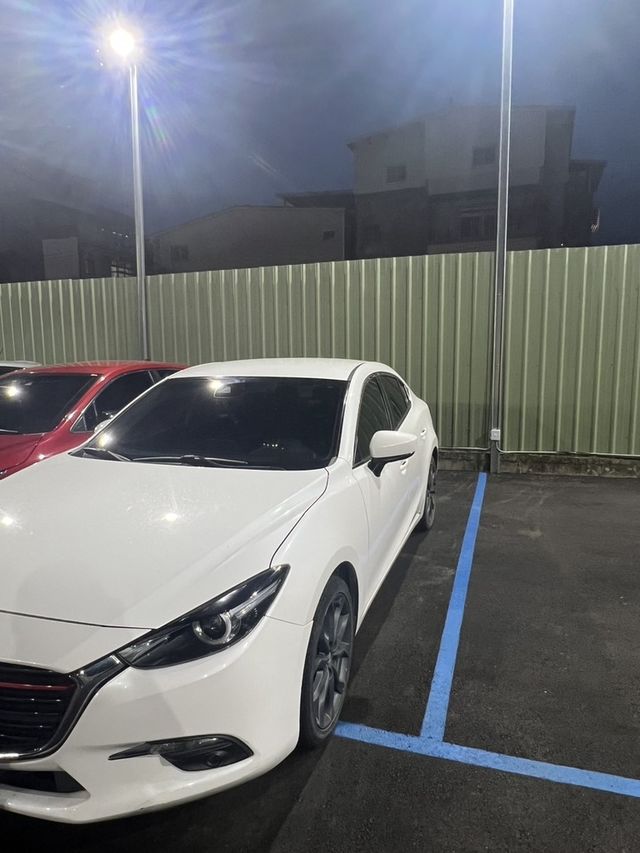 MAZDA馬自達 MAZDA 3  第1張相片