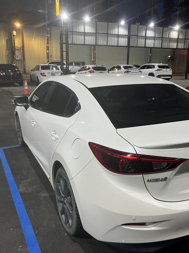 MAZDA馬自達 MAZDA 3  第3張相片