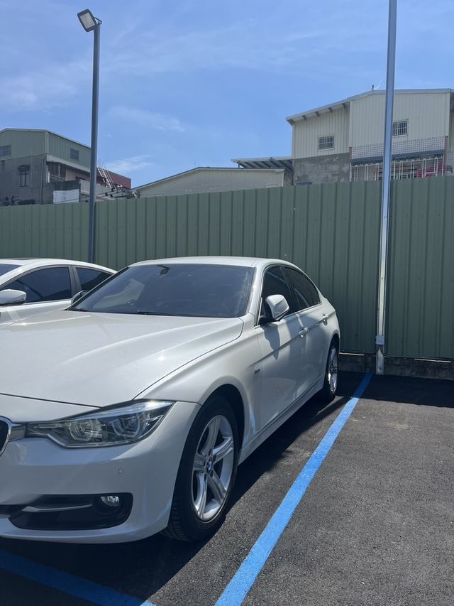 BMW寶馬 318IA  第1張相片