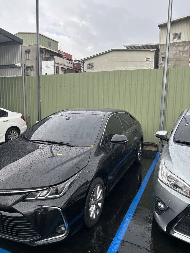 TOYOTA豐田 ALTIS  第2張相片