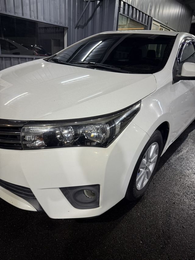 TOYOTA豐田 ALTIS  第2張相片