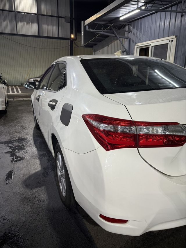 TOYOTA豐田 ALTIS  第3張相片