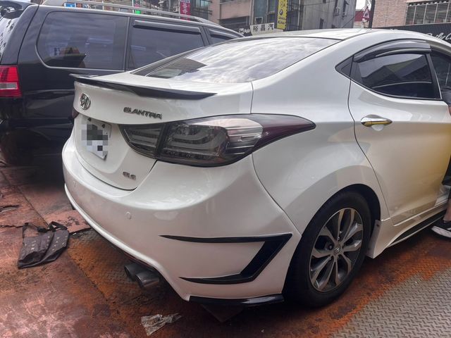 HYUNDAI現代 ELANTRA  第4張相片