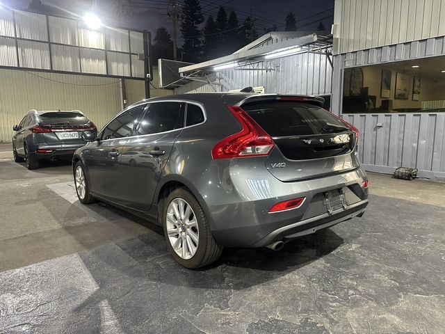 VOLVO富豪 V40  第4張相片