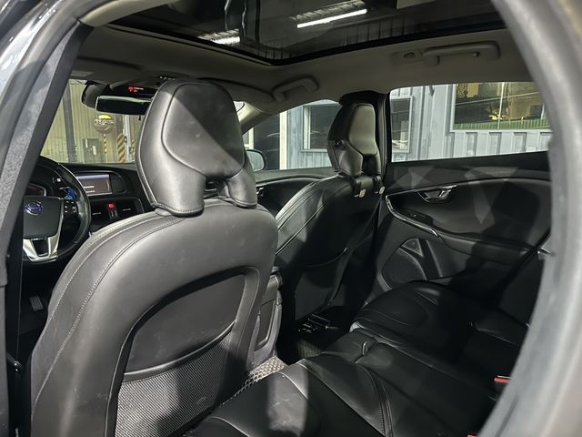 VOLVO富豪 V40  第5張相片