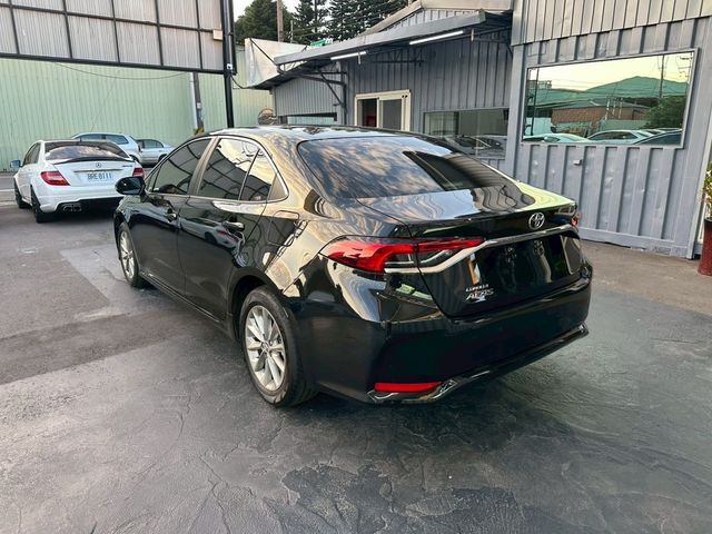 TOYOTA豐田 ALTIS  第3張相片