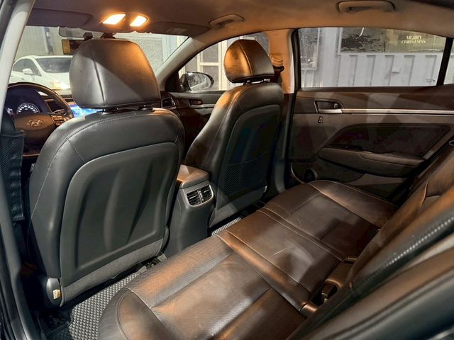 HYUNDAI現代 ELANTRA  第6張相片