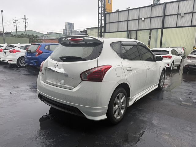 NISSAN日產 TIIDA  第3張相片