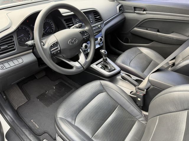 HYUNDAI現代 ELANTRA  第5張相片