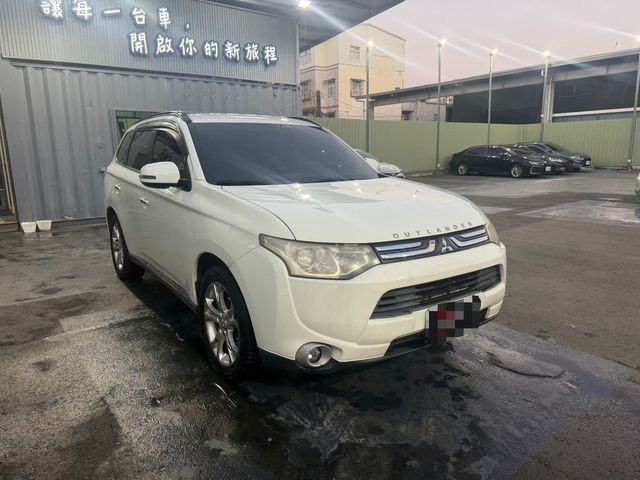 MITSUBISHI三菱 OUTLANDER  第1張相片