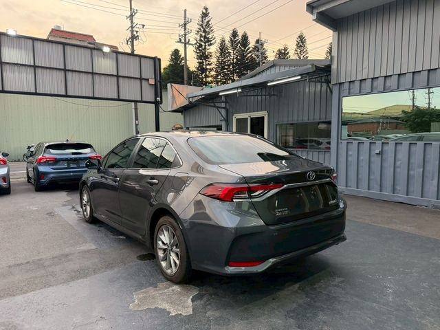 TOYOTA豐田 ALTIS  第4張相片