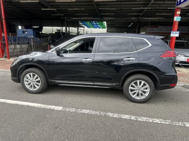 X-TRAIL  第10張相片
