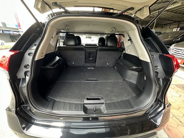 X-TRAIL  第15張相片