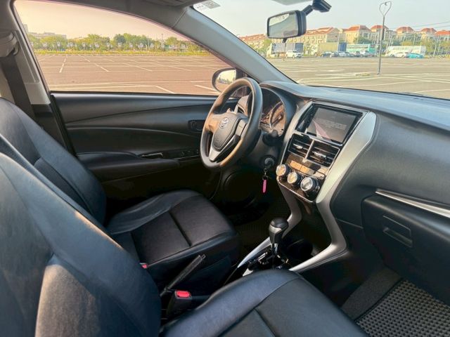 經典版/認證車/低里程/電折、電調後視鏡/倒車雷達/光感應頭燈/ISO-FIX/  第6張相片