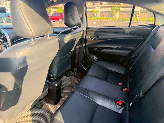 經典版/認證車/低里程/電折、電調後視鏡/倒車雷達/光感應頭燈/ISO-FIX/  第7張相片