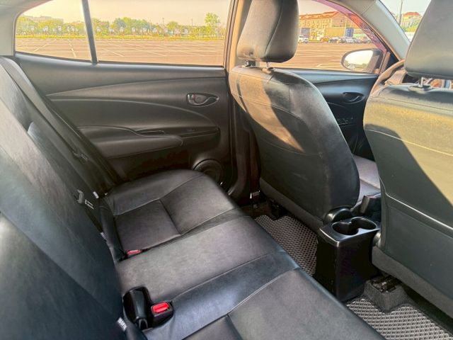 經典版/認證車/低里程/電折、電調後視鏡/倒車雷達/光感應頭燈/ISO-FIX/  第8張相片