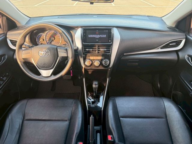 經典版/認證車/低里程/電折、電調後視鏡/倒車雷達/光感應頭燈/ISO-FIX/  第9張相片