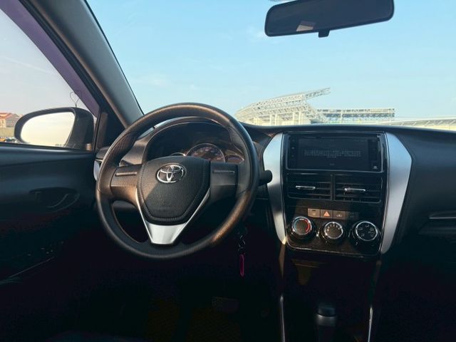 經典版/認證車/低里程/電折、電調後視鏡/倒車雷達/光感應頭燈/ISO-FIX/  第10張相片