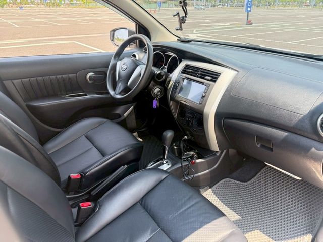 一手車/實跑13萬/認證車/原版/倒車影像、雷達/藍芽影音/後座分離傾倒/  第9張相片