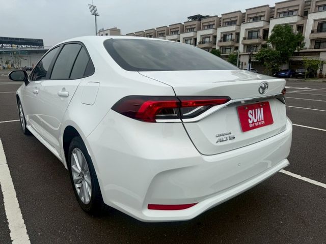 豪華版/認證車/原版/跑很少，準新車，跟新車差在價錢而已~/  第4張相片