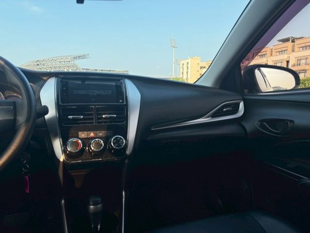 經典版/認證車/低里程/電折、電調後視鏡/倒車雷達/光感應頭燈/ISO-FIX/  第11張相片
