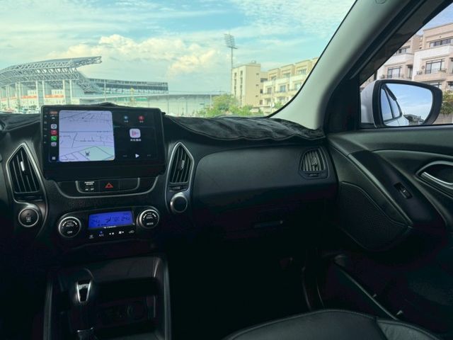 尊貴型/認證車/原版/定速/恆溫/電動椅/倒車雷達、影像/CarPlay/ISO-FIX/  第8張相片