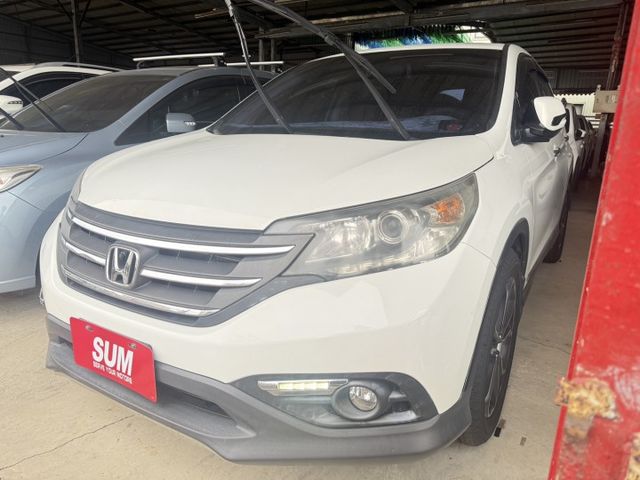 S版/4WD/認證車/定速/雙區恆溫/天窗/換檔撥片/360環景/電動椅/電折後視鏡/後座分離傾倒/  第2張相片