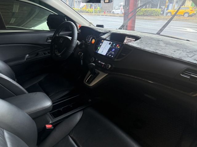 S版/4WD/認證車/定速/雙區恆溫/天窗/換檔撥片/360環景/電動椅/電折後視鏡/後座分離傾倒/  第9張相片