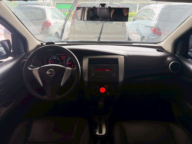 豪華版/認證車/原版/恆溫/後座分離傾倒/倒車雷達/前、後霧燈/  第5張相片