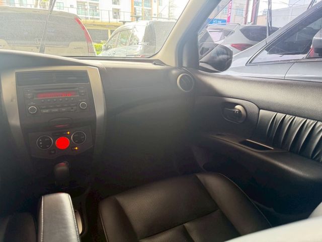 豪華版/認證車/原版/恆溫/後座分離傾倒/倒車雷達/前、後霧燈/  第7張相片