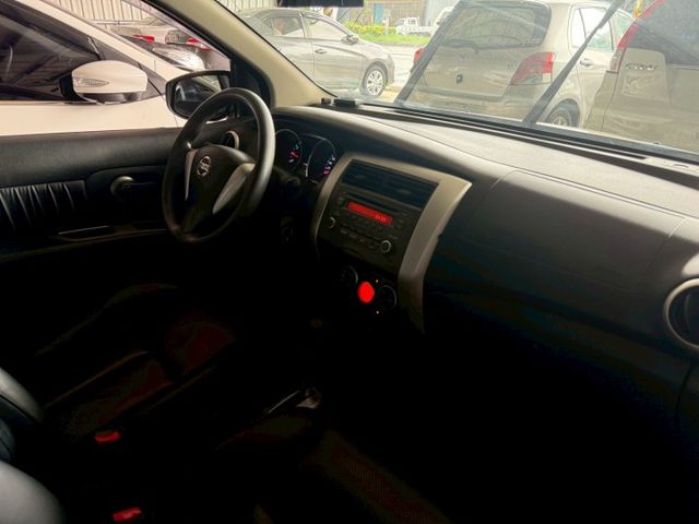 豪華版/認證車/原版/恆溫/後座分離傾倒/倒車雷達/前、後霧燈/  第9張相片