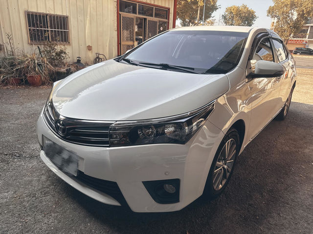 TOYOTA豐田 ALTIS  第2張相片