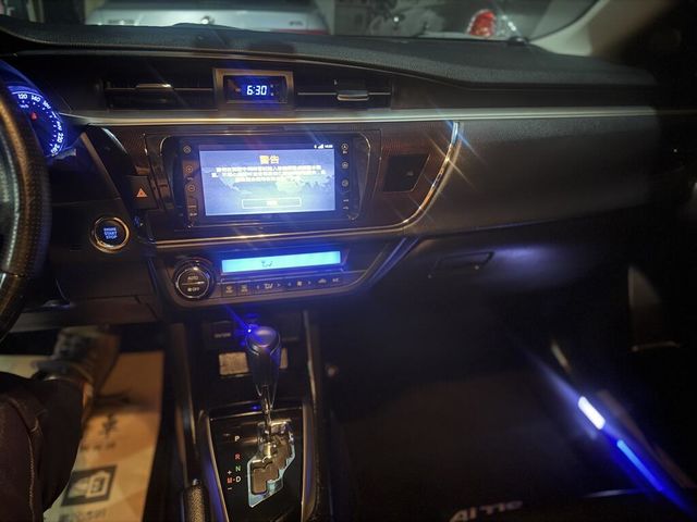 TOYOTA豐田 ALTIS  第3張相片