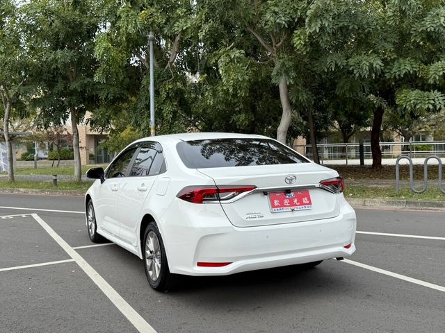 TOYOTA豐田 ALTIS  第3張相片