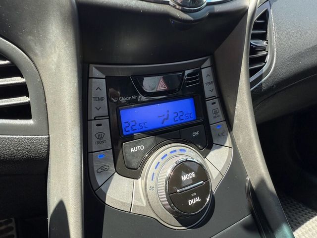 HYUNDAI現代 ELANTRA  第9張相片