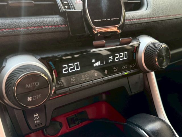TOYOTA豐田 RAV4  第13張相片