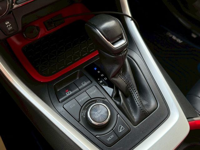 TOYOTA豐田 RAV4  第14張相片