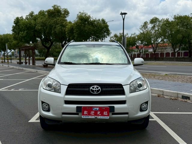 TOYOTA豐田 RAV4  第3張相片