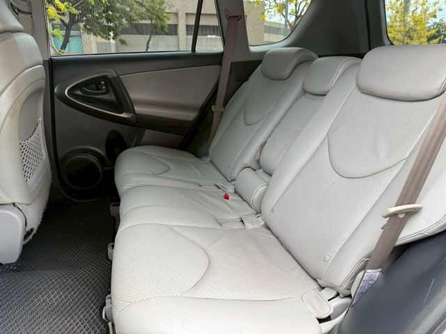 TOYOTA豐田 RAV4  第15張相片