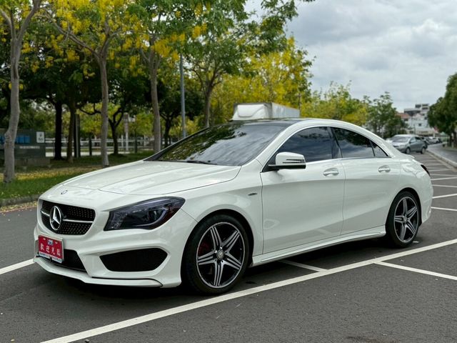 M-BENZ賓士 CLA250  第1張相片