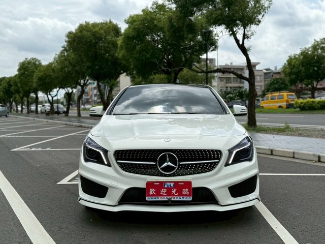 M-BENZ賓士 CLA250  第3張相片