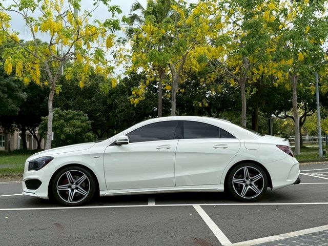 M-BENZ賓士 CLA250  第4張相片