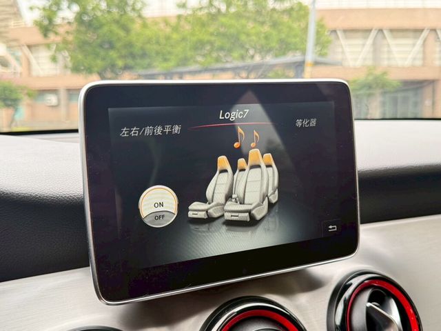M-BENZ賓士 CLA250  第8張相片