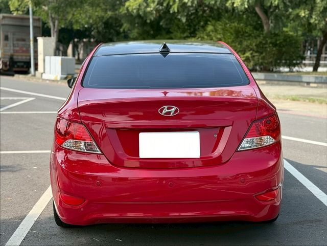 HYUNDAI現代 VERNA  第4張相片