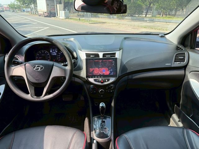 HYUNDAI現代 VERNA  第5張相片