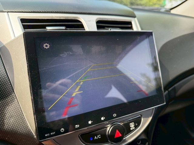 HYUNDAI現代 VERNA  第7張相片