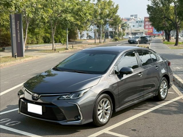 TOYOTA豐田 COROLLA ALTIS HYBRID  第1張相片