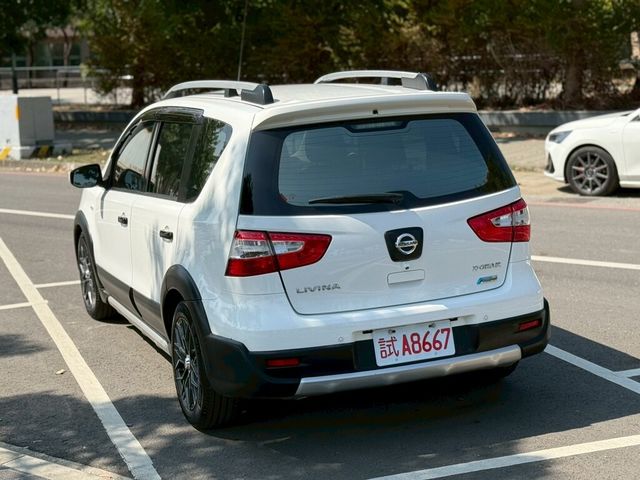 NISSAN日產 LIVINA  第2張相片