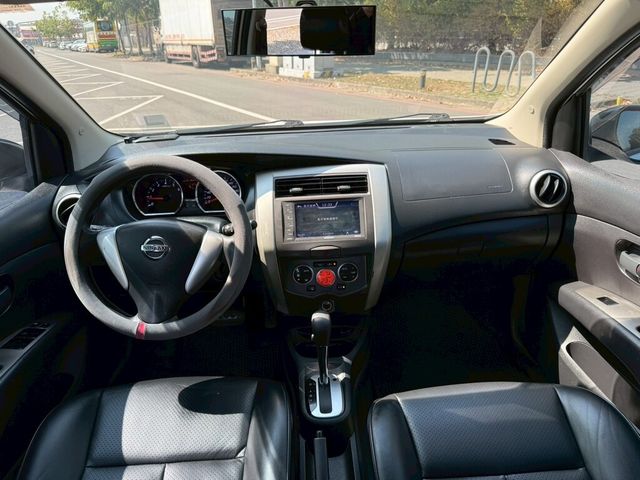 NISSAN日產 LIVINA  第5張相片